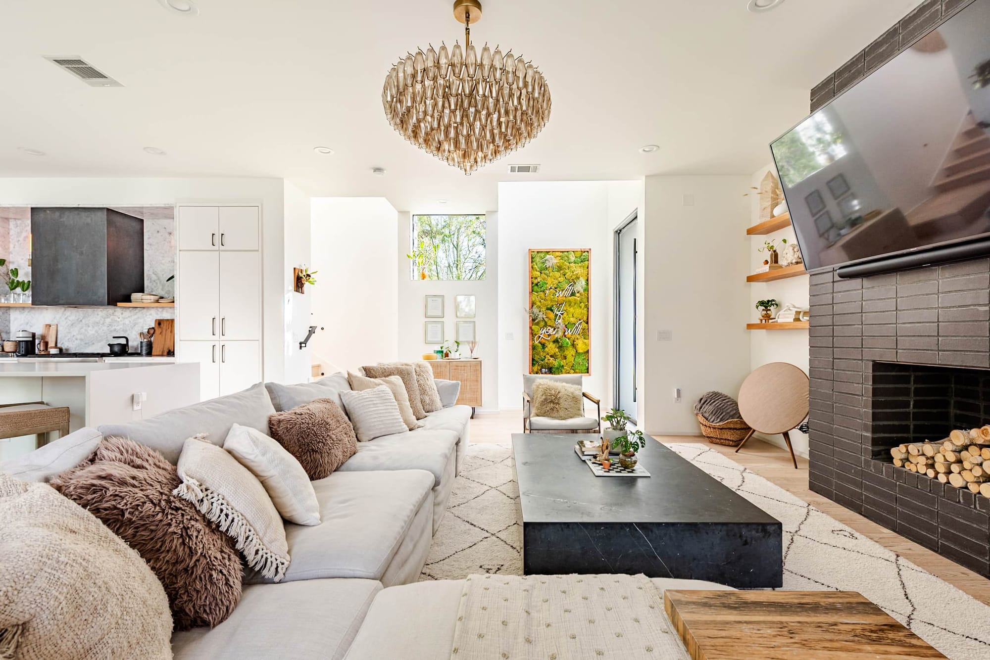 Interior of Bali in Bouldin, a Véla-designed luxury rental in Austin’s 78704